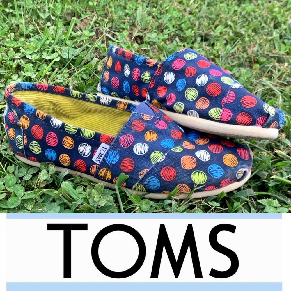 Toms polka dot shoes